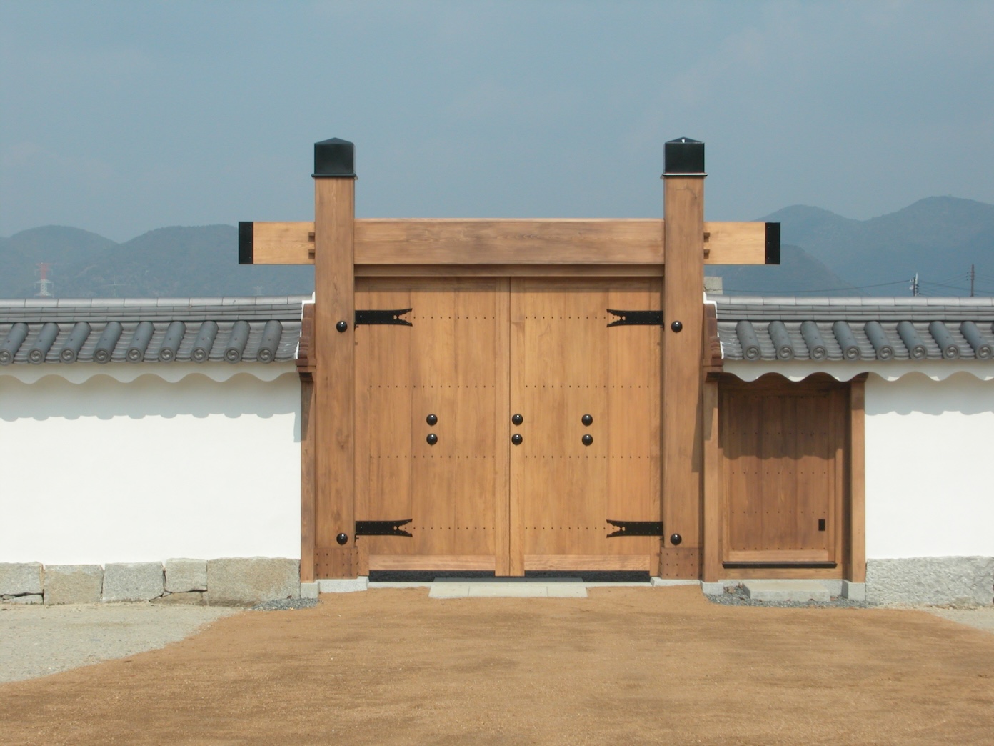 【Ninomaru Garden Outer Gate】