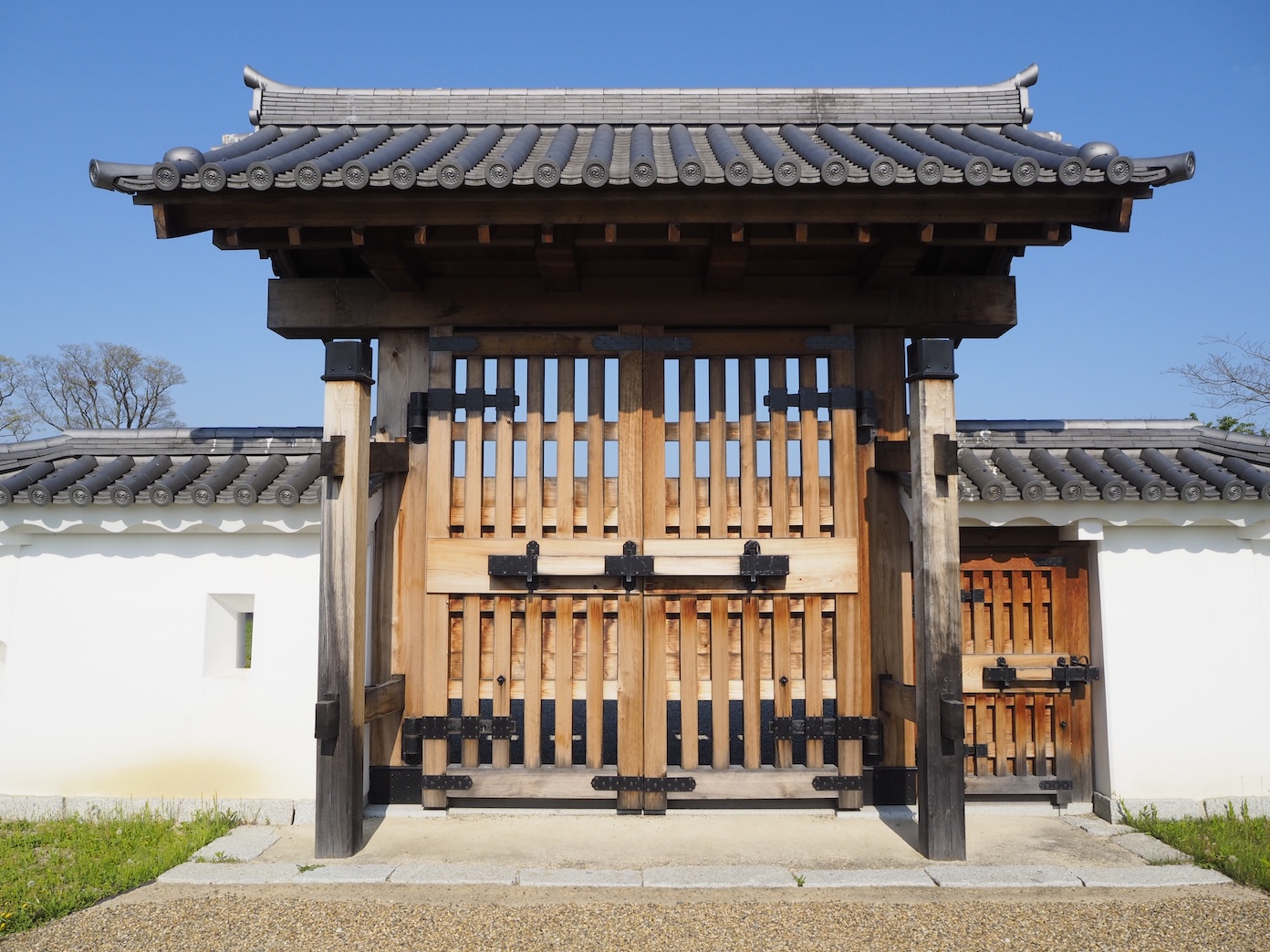 【Nishishikirimon Gate】