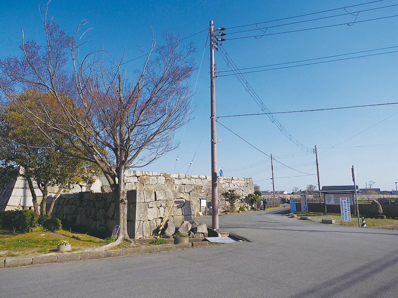 【The Akō Castle Sannomaru’s Shioyamon Gate (Present-Day)】