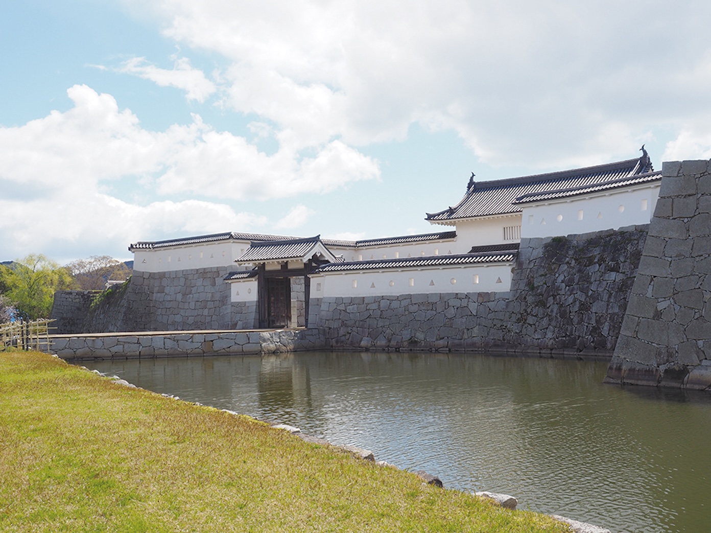 Old Photographs of Honmarumon Gate at Akō Castle